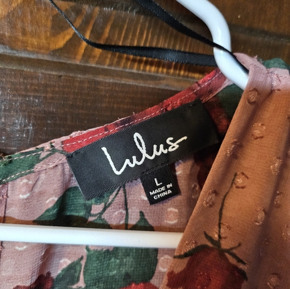 Very pretty romper by Lulus - Picture 4 of 9